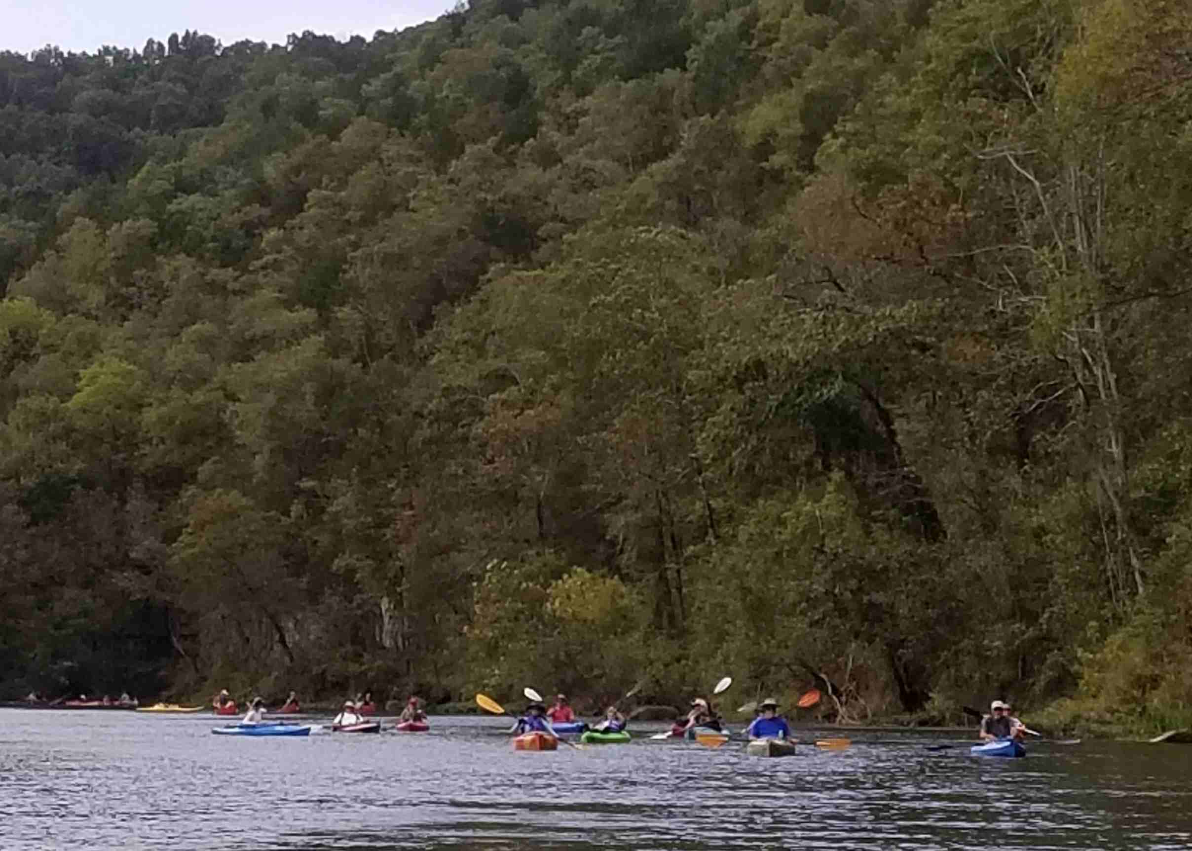 2019-10-05 Akers Ferry paddlers cave.jpg